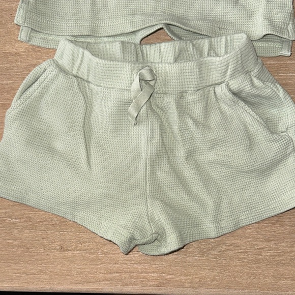 Cozy Kids Matching Set in Soft green - Picture 5 of 5